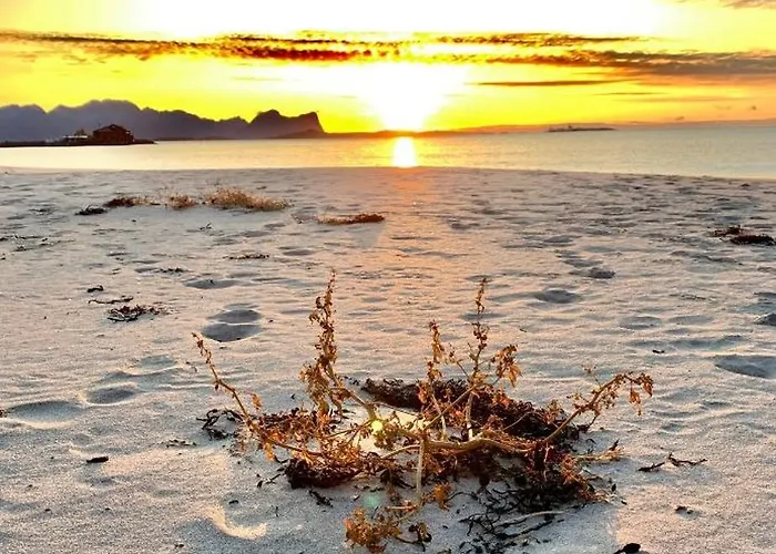 度假居 In Scenic Surroundings In Senja Langenes (Agder)